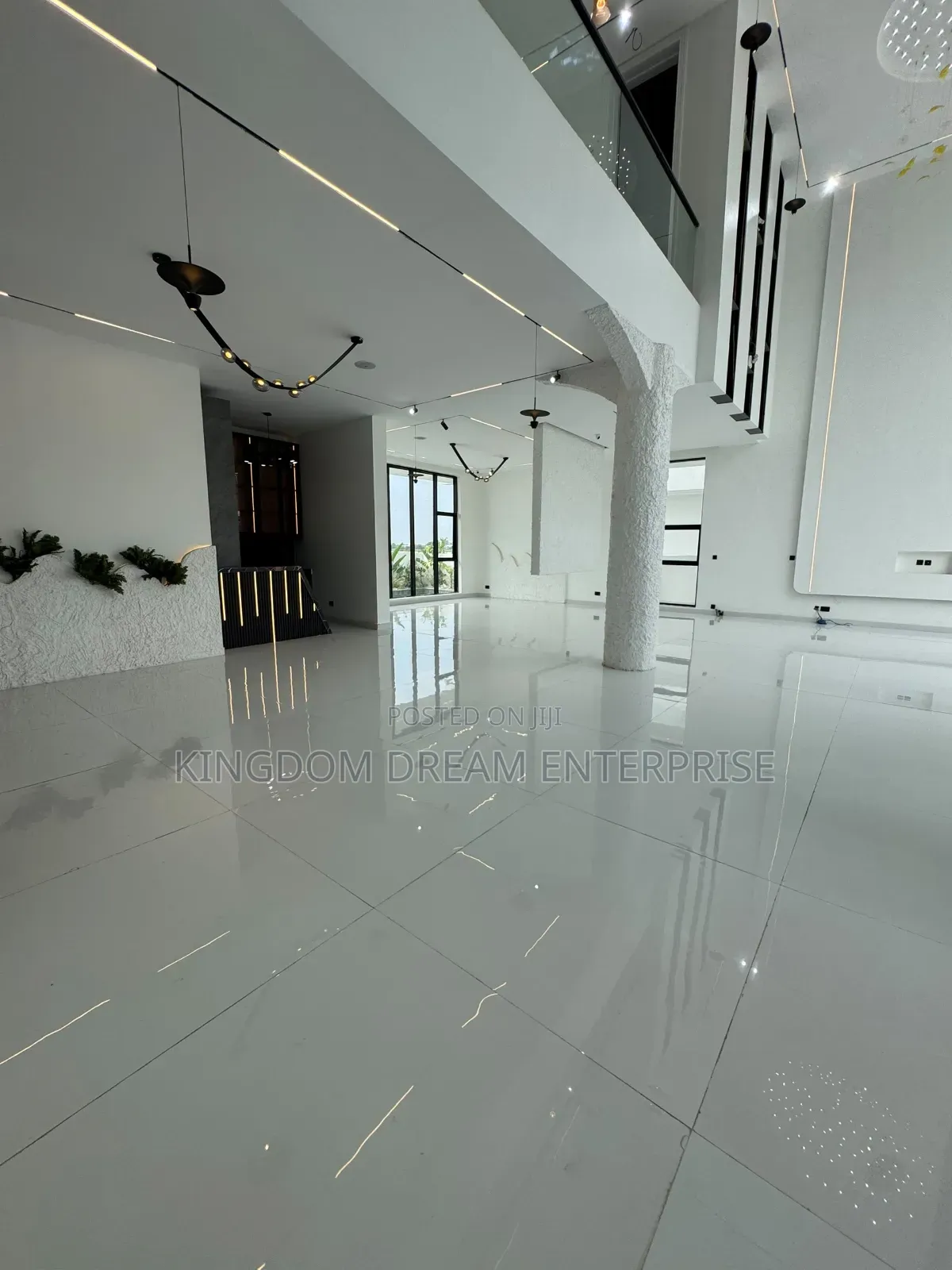 5bdrm Duplex in Osapa London Lekki for sale