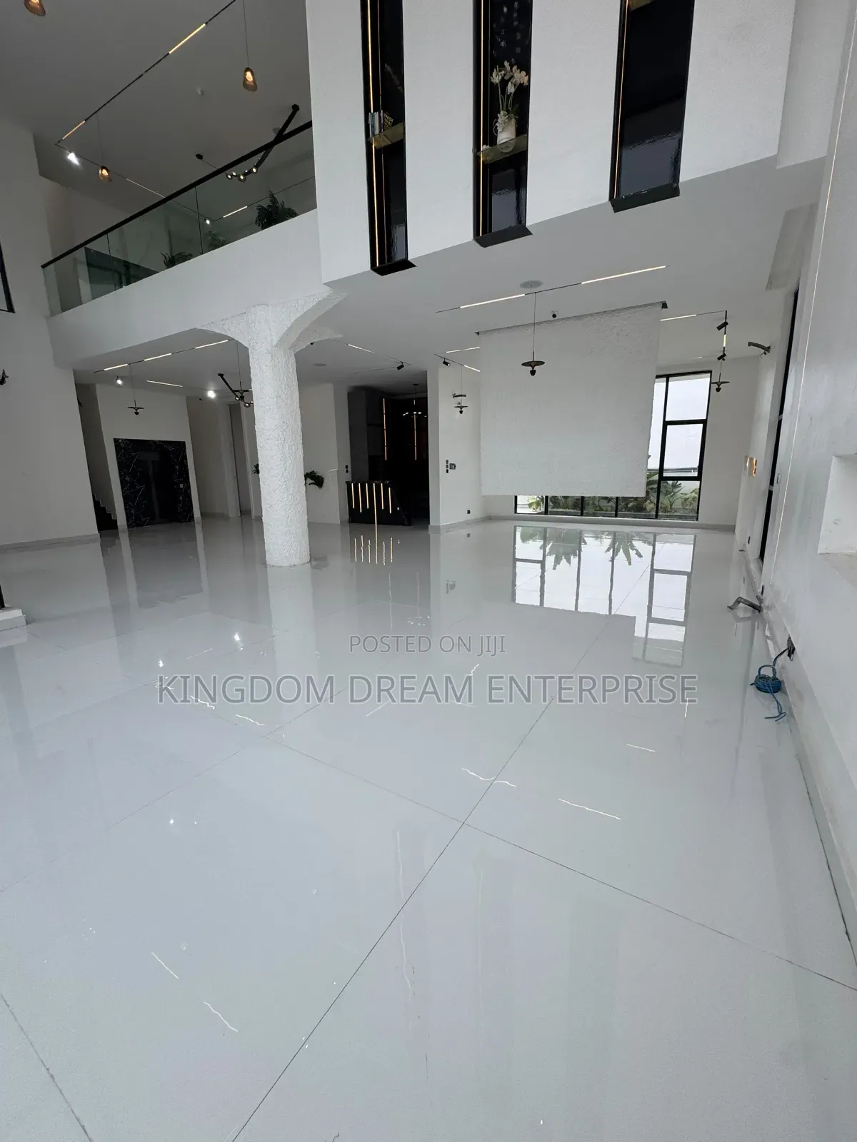 5bdrm Duplex in Osapa London Lekki for sale