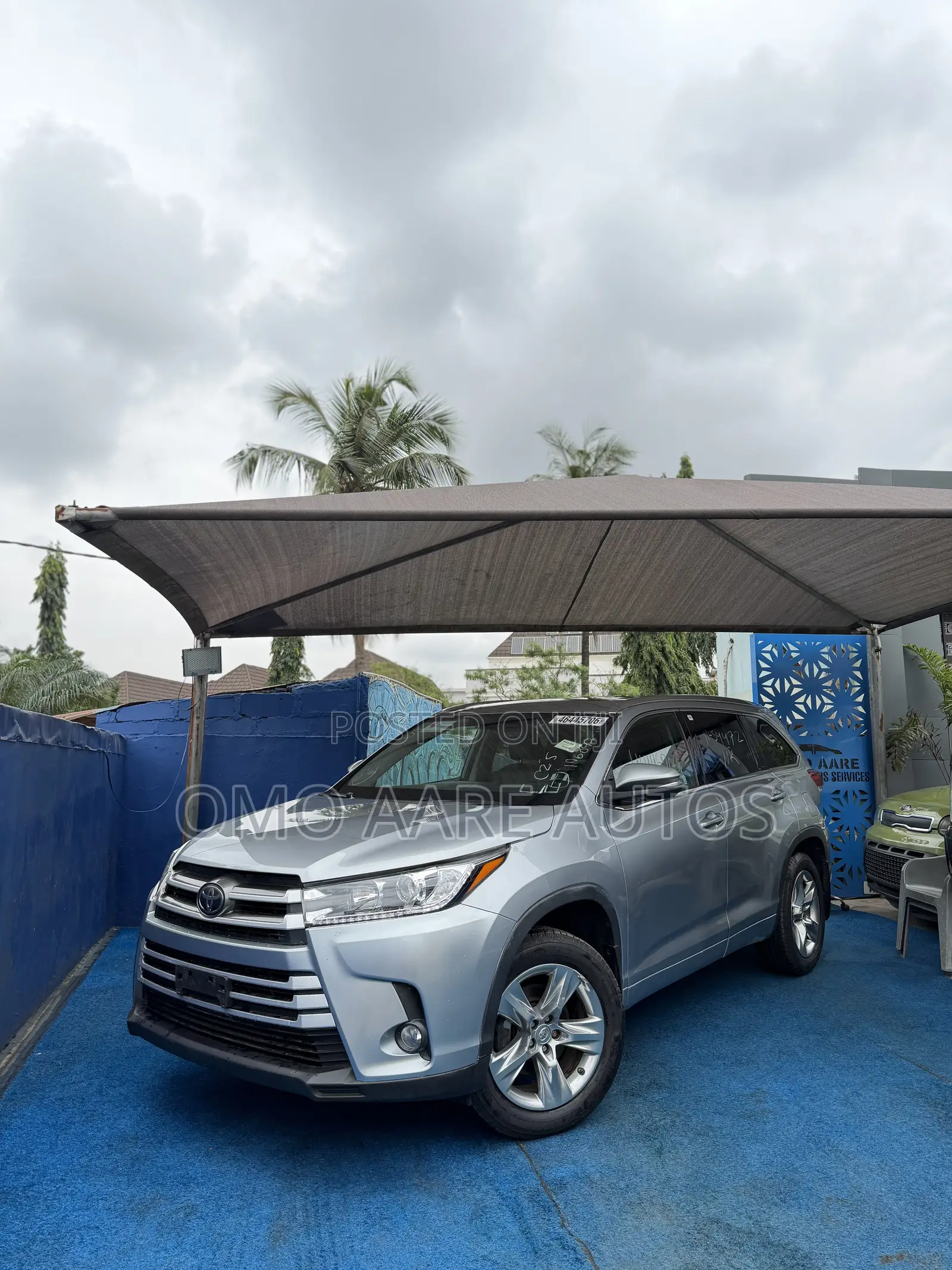 Toyota Highlander Limited 4dr SUV AWD (3.5L 6cyl 6A) 2015 Gray