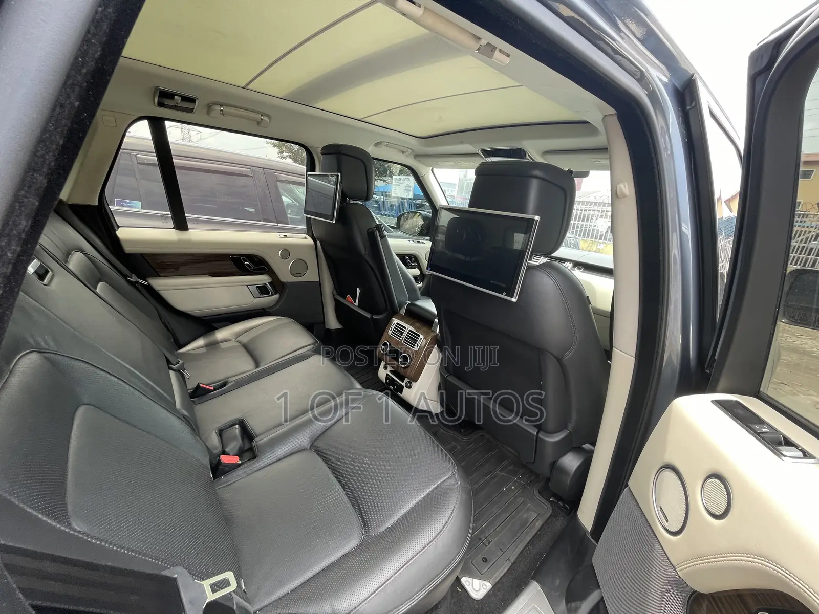 Land Rover Range Rover 3.0L Supercharged HSE 2018 Blue