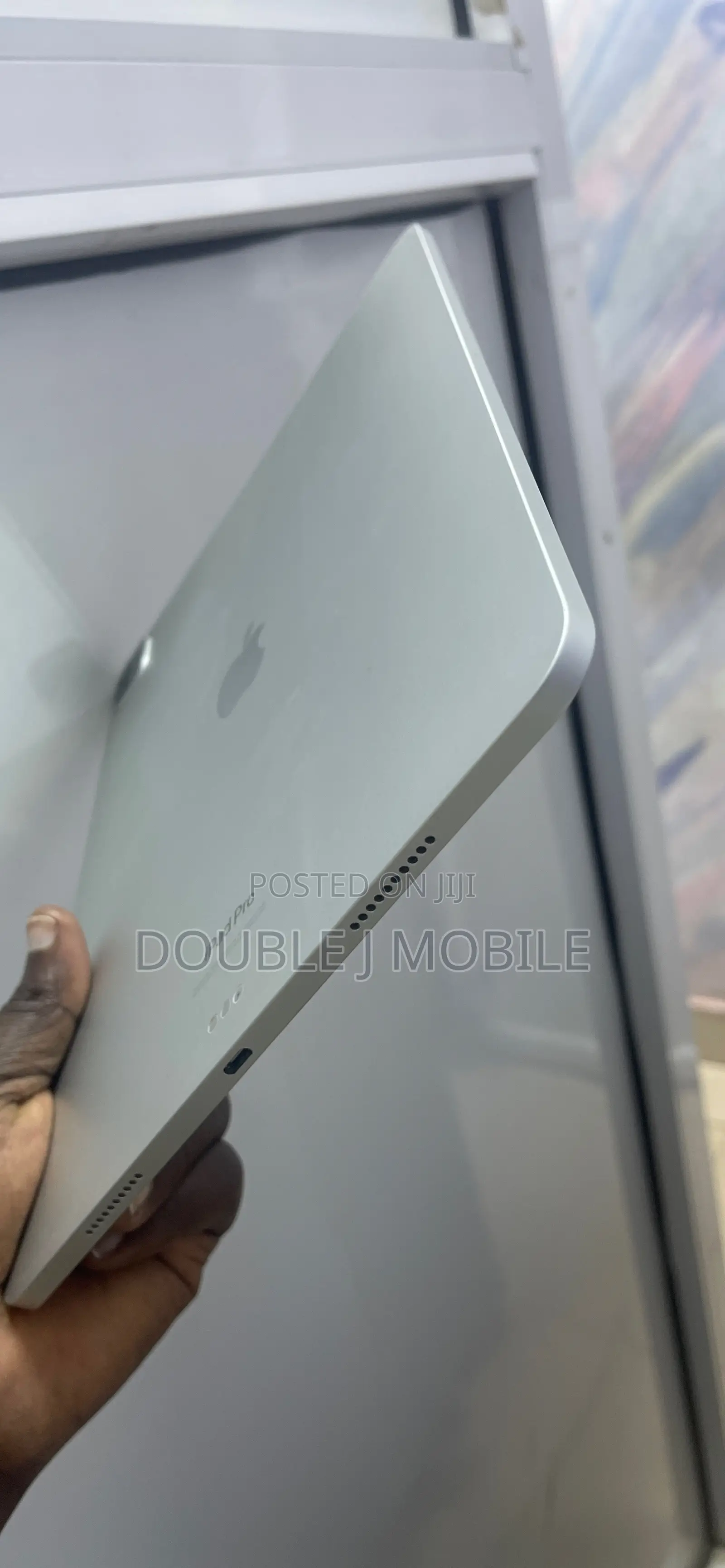Apple iPad Pro (2022) 128 GB Silver