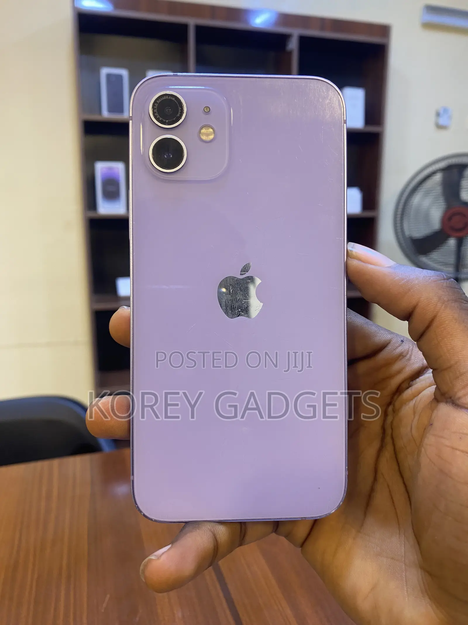Apple iPhone 12 64 GB Purple