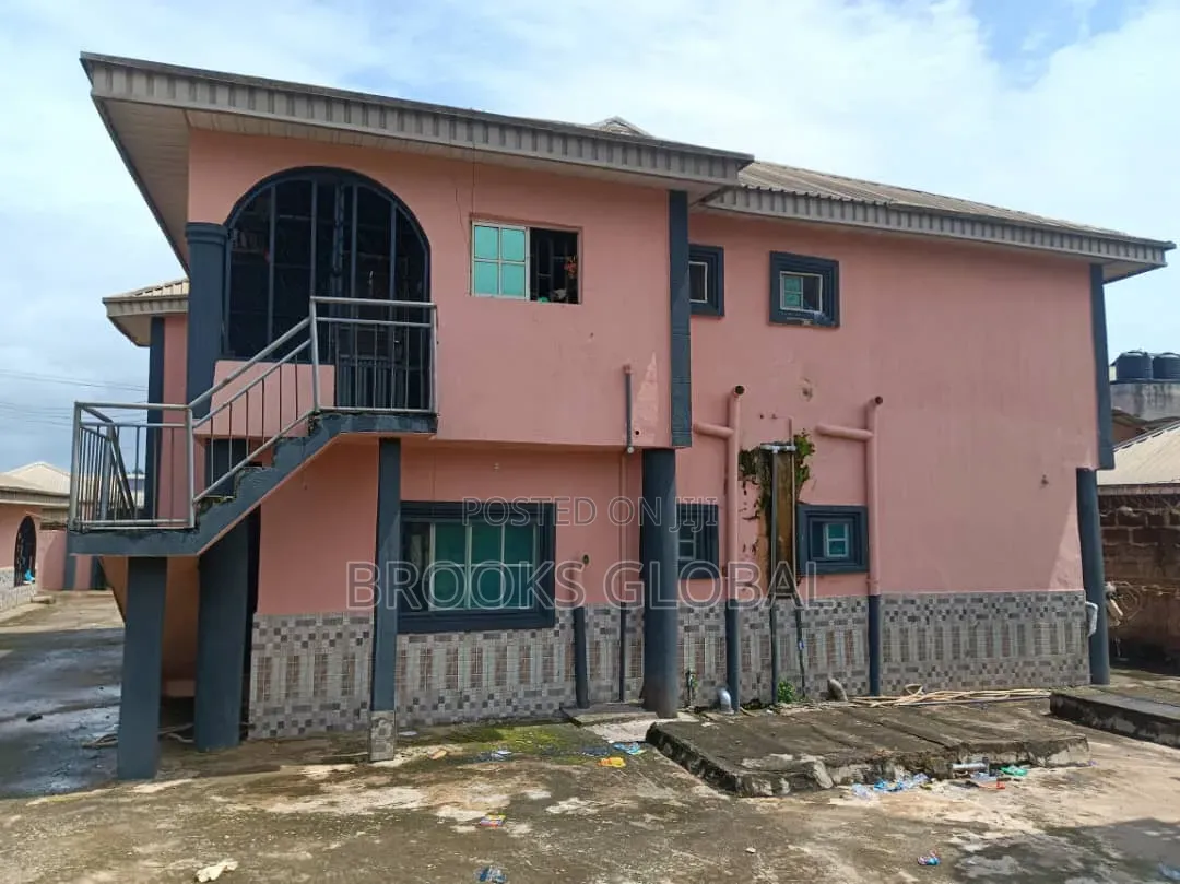 3bdrm Block of Flats in Benin City for sale