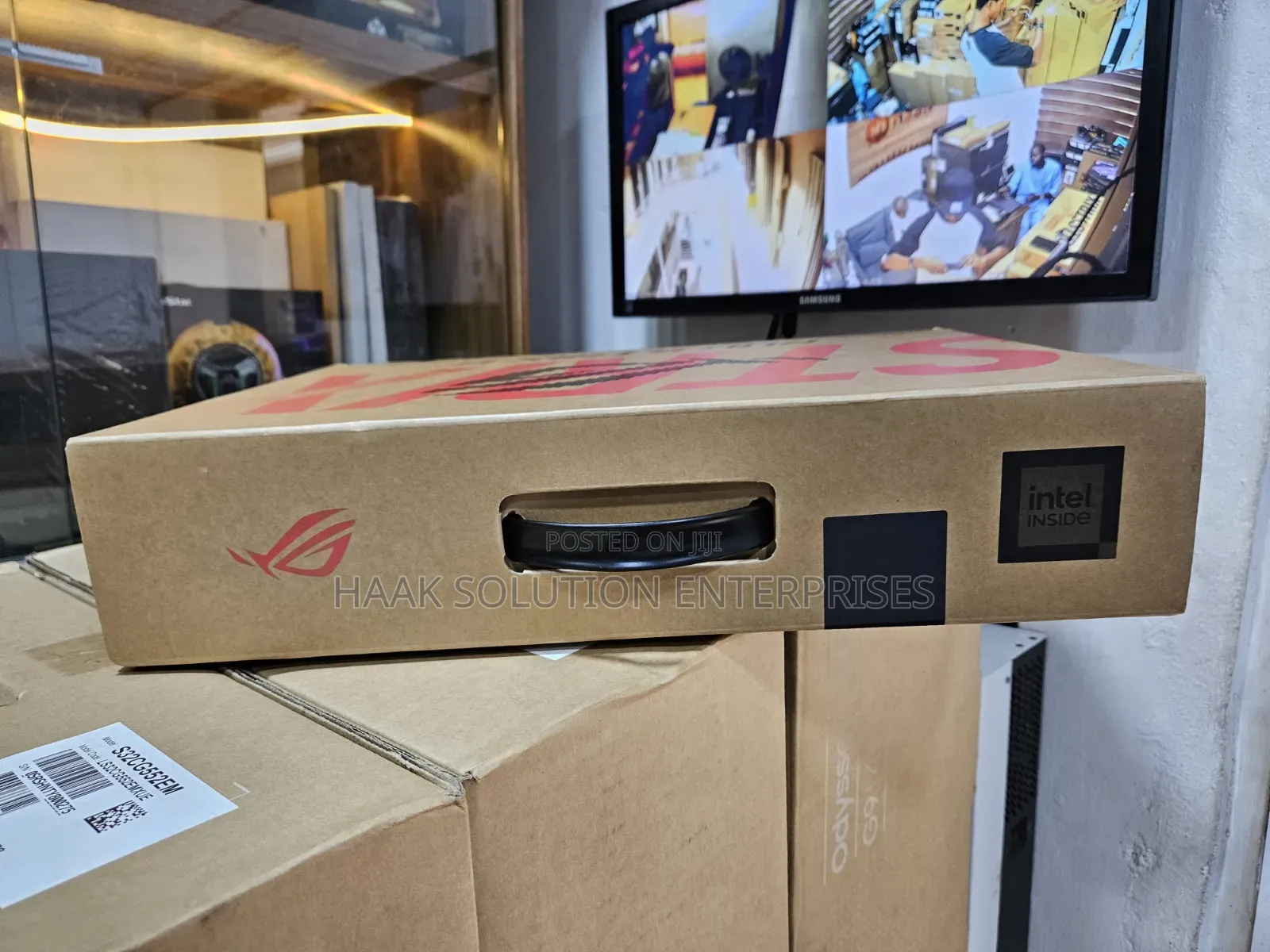 New Laptop Asus ROG Strix G16 16GB Intel Core i7 SSD 1T