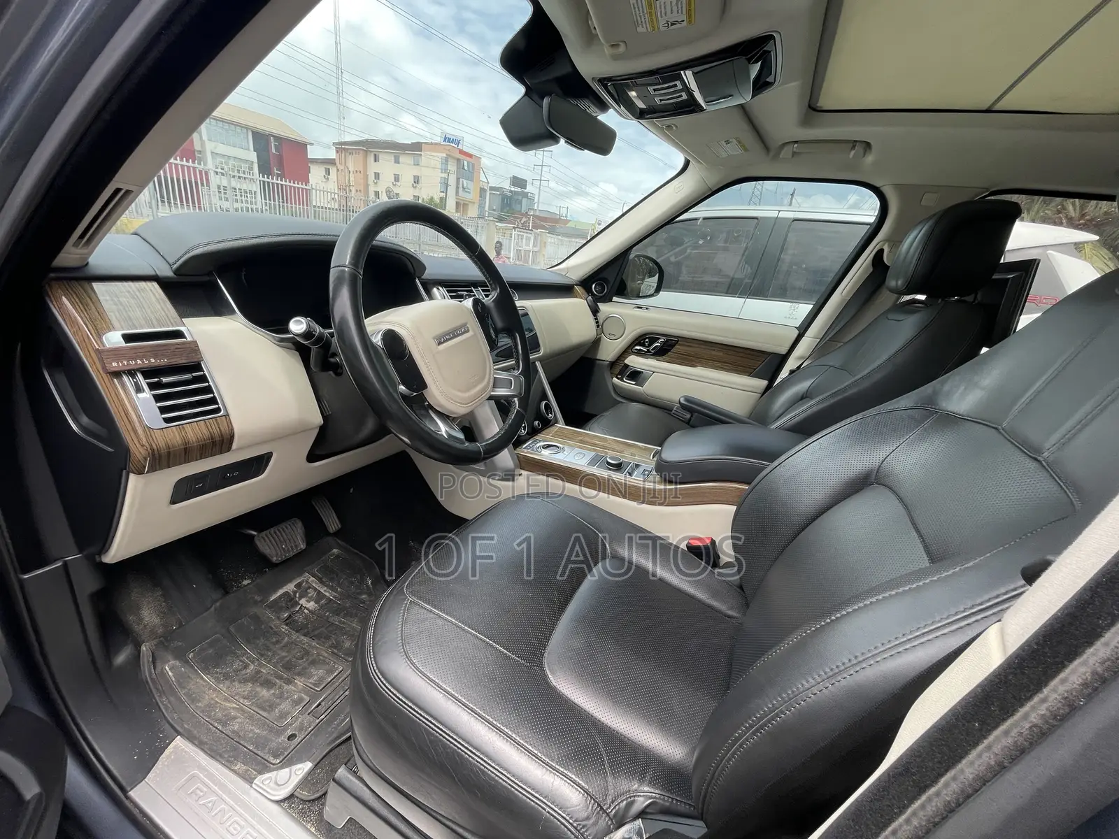 Land Rover Range Rover 3.0L Supercharged HSE 2018 Blue