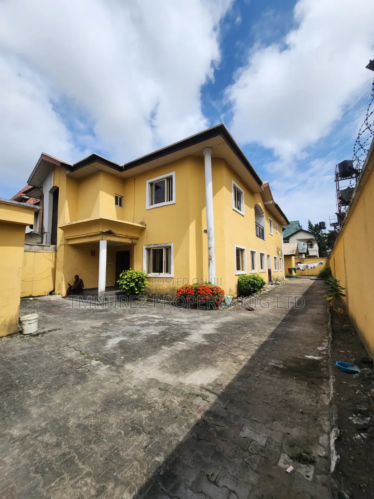 4bdrm Duplex in Lekki Phase 1 for rent