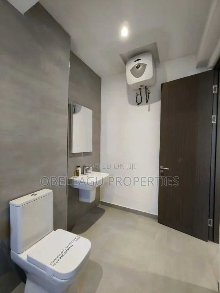 2bdrm Block of Flats in Lekki 1 for rent