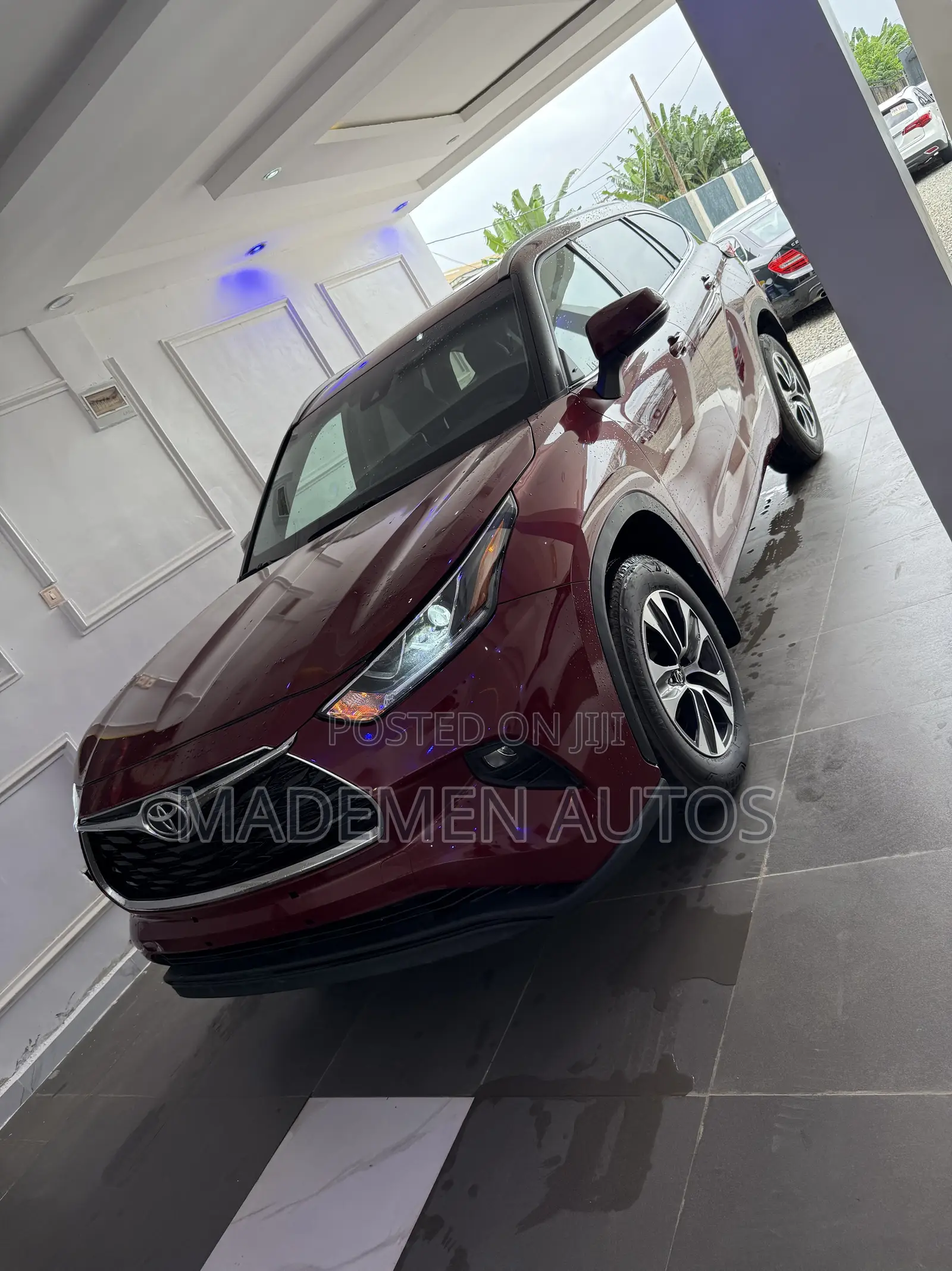 Toyota Highlander XLE AWD 2023 Red
