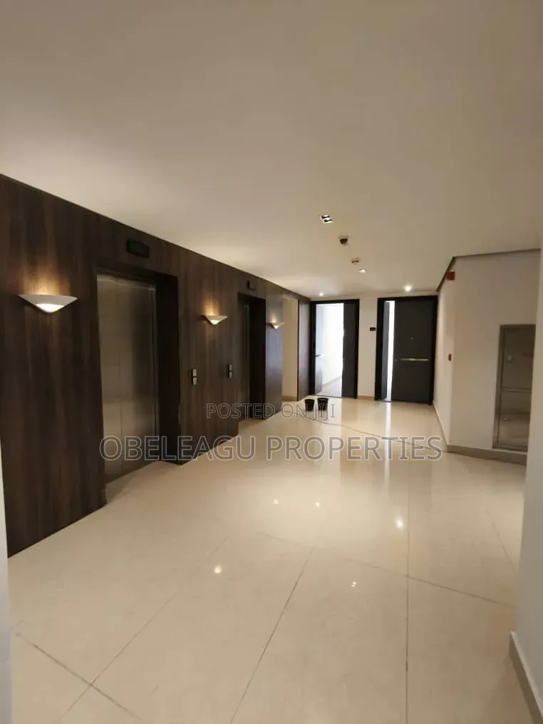 2bdrm Block of Flats in Lekki 1 for rent