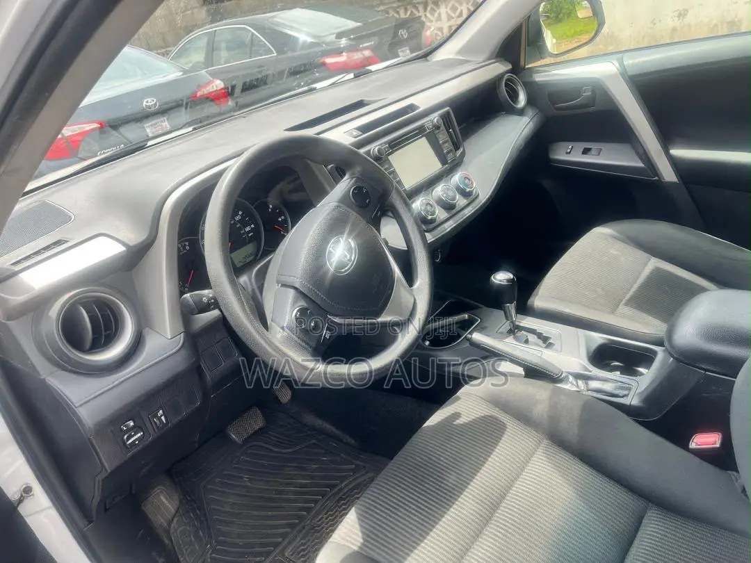 Toyota RAV4 2017 White