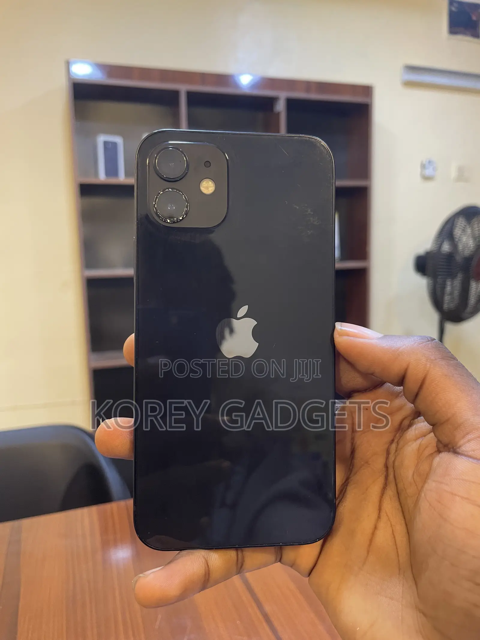 Apple iPhone 12 64 GB Black