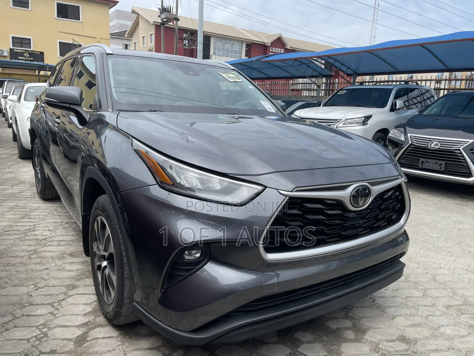 Toyota Highlander XLE 4x2 V6 (3.5L 6cyl 8A) 2017 Gray