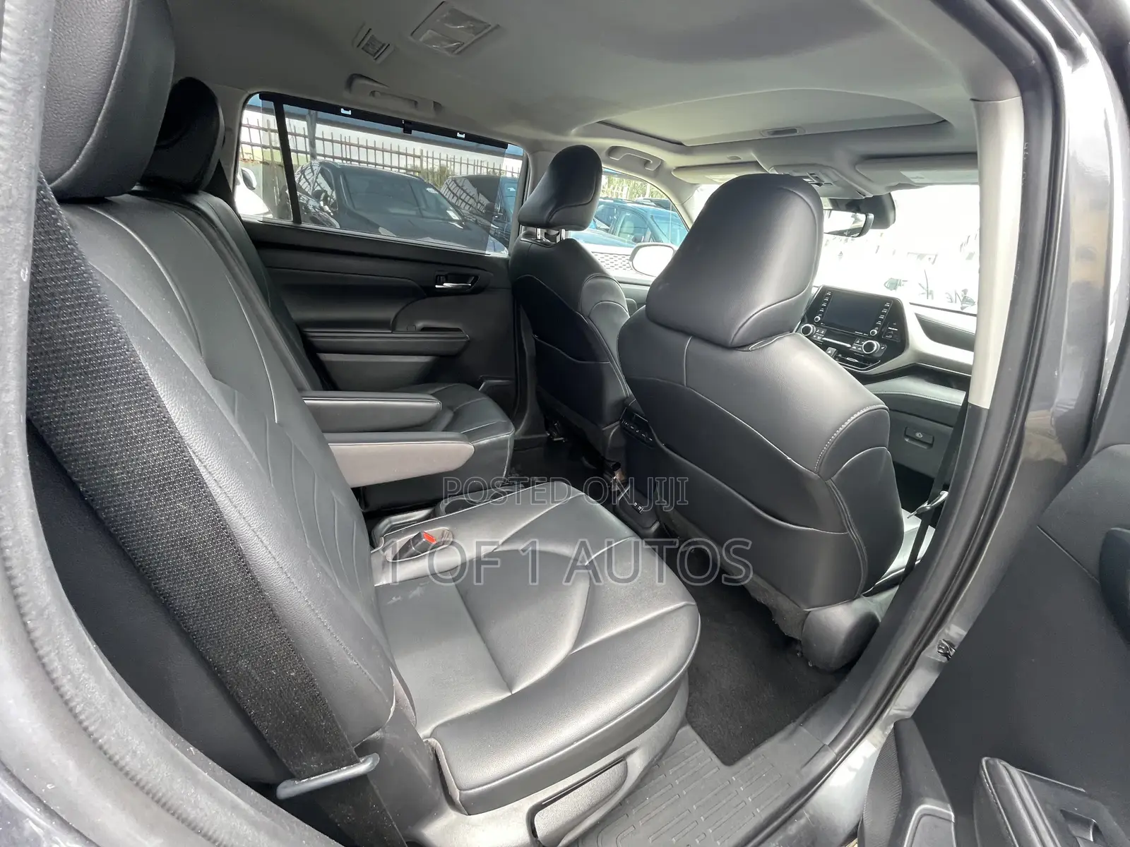 Toyota Highlander XLE 4x2 V6 (3.5L 6cyl 8A) 2017 Gray