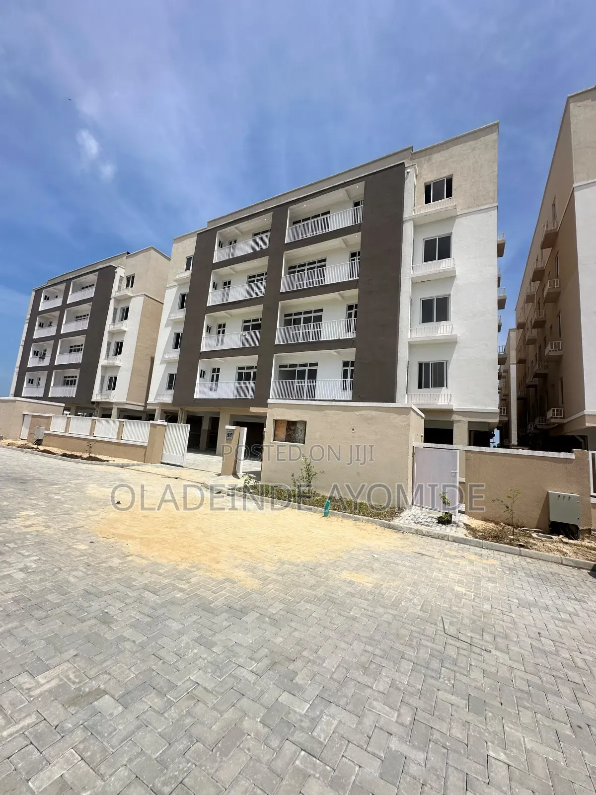 2bdrm Apartment in Osapa Lekki for sale