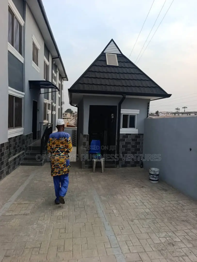 Furnished 3bdrm Apartment in Omogbafo By Splash, CHallenge / Ibadan