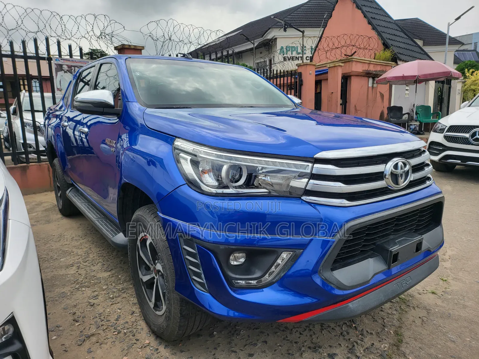 Toyota Hilux 2019 Blue