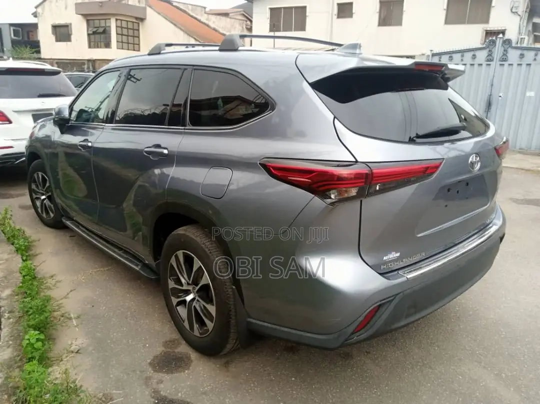 Toyota Highlander XLE AWD 2020 Silver