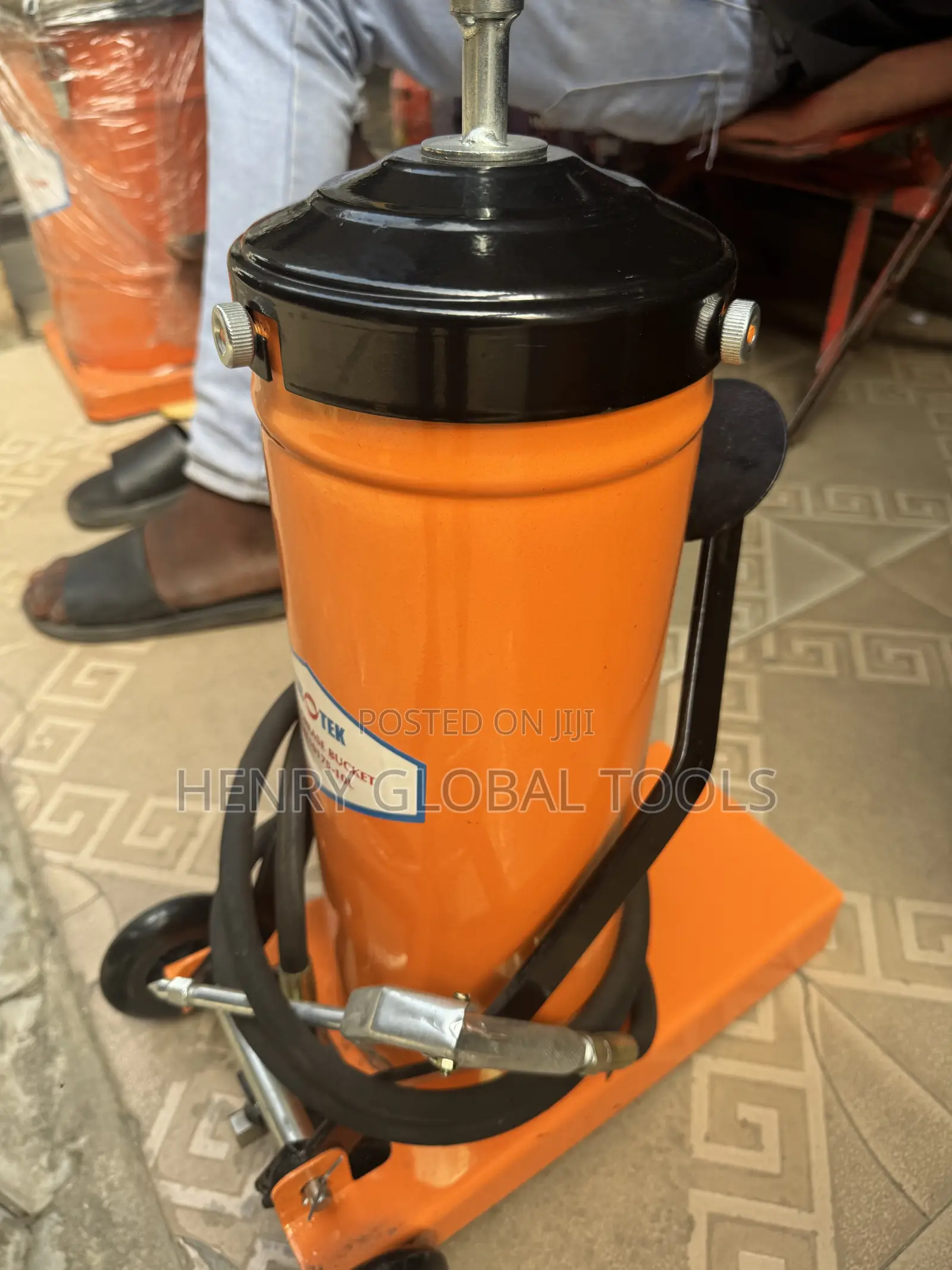 Manual Grease Pump / Grease Gun With a Trolley-Style Base,