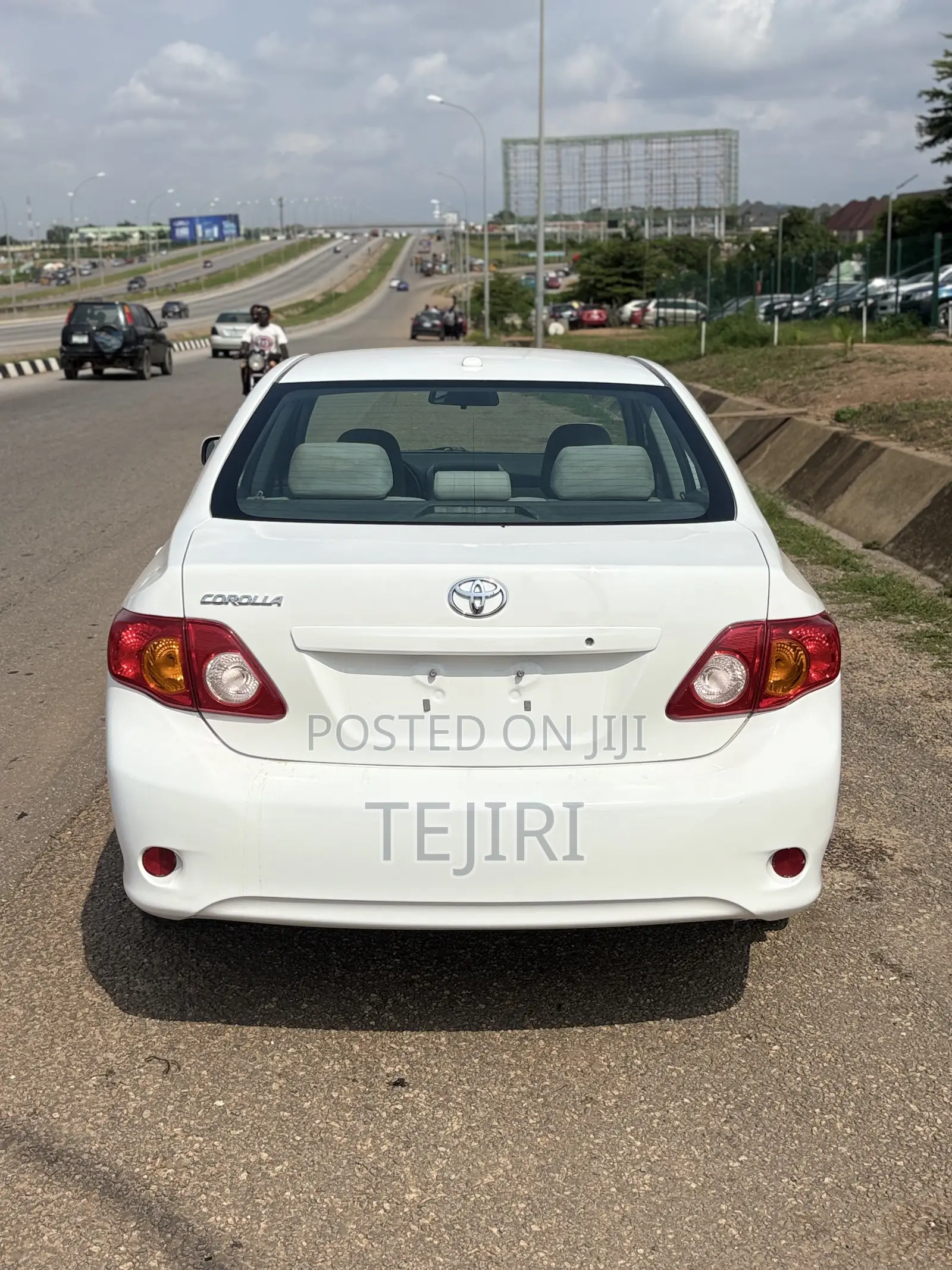 Toyota Corolla 2011 White
