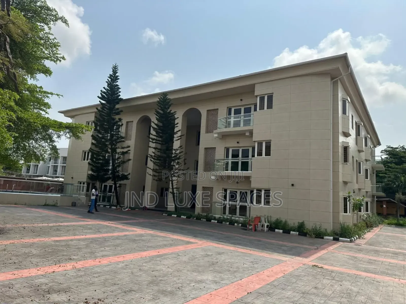4bdrm Apartment in Banana Island for rent