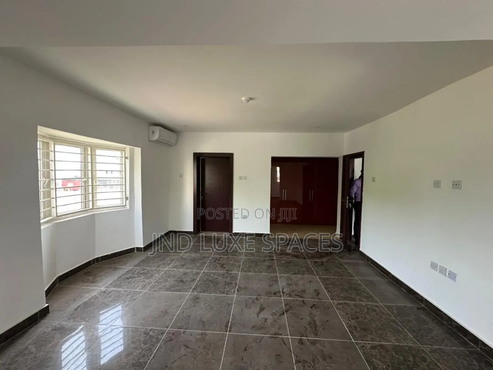 4bdrm Apartment in Banana Island for rent