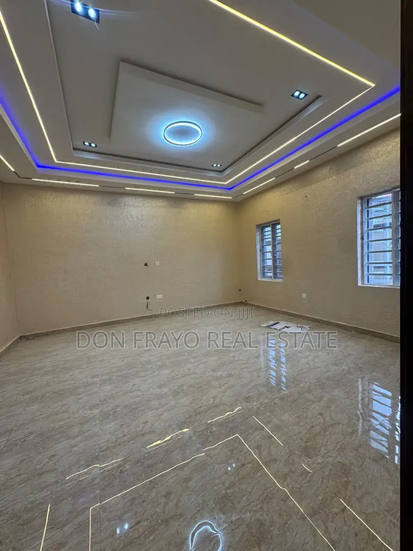 3bdrm Apartment in Akala Estate, Akobo for rent