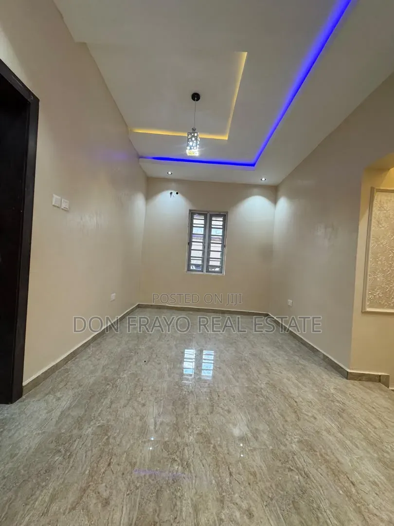 3bdrm Apartment in Akala Estate, Akobo for rent