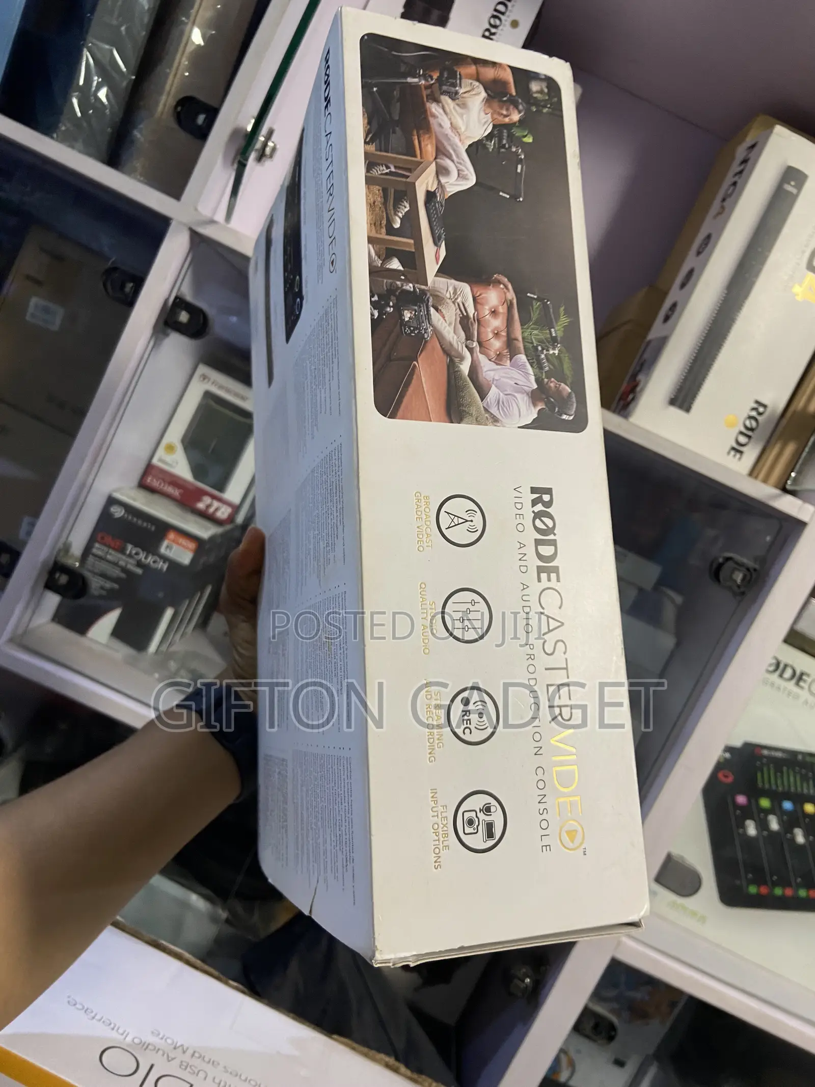 RØDE RØDECaster Video All-in-One Video and Audio Production Console