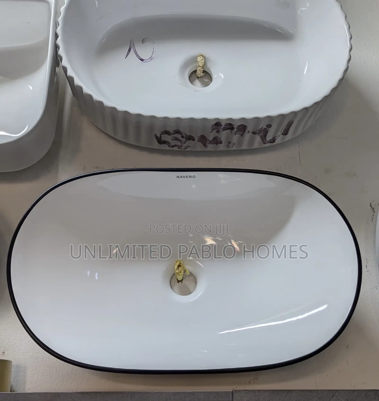 Oval Countertop Wash Hand Basin With Black Rim Accent