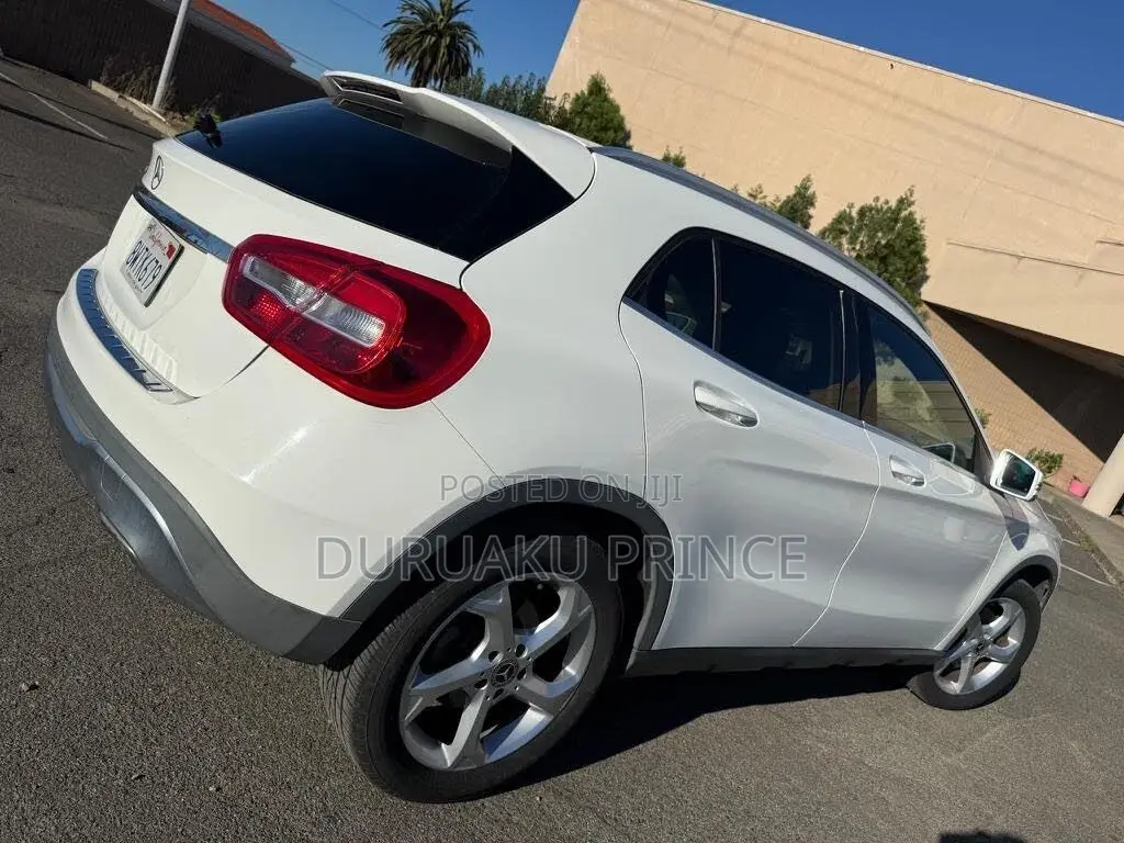 Mercedes-Benz GLA 250 2018 White