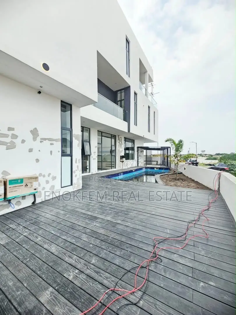 6bdrm Duplex in Lagos State for sale