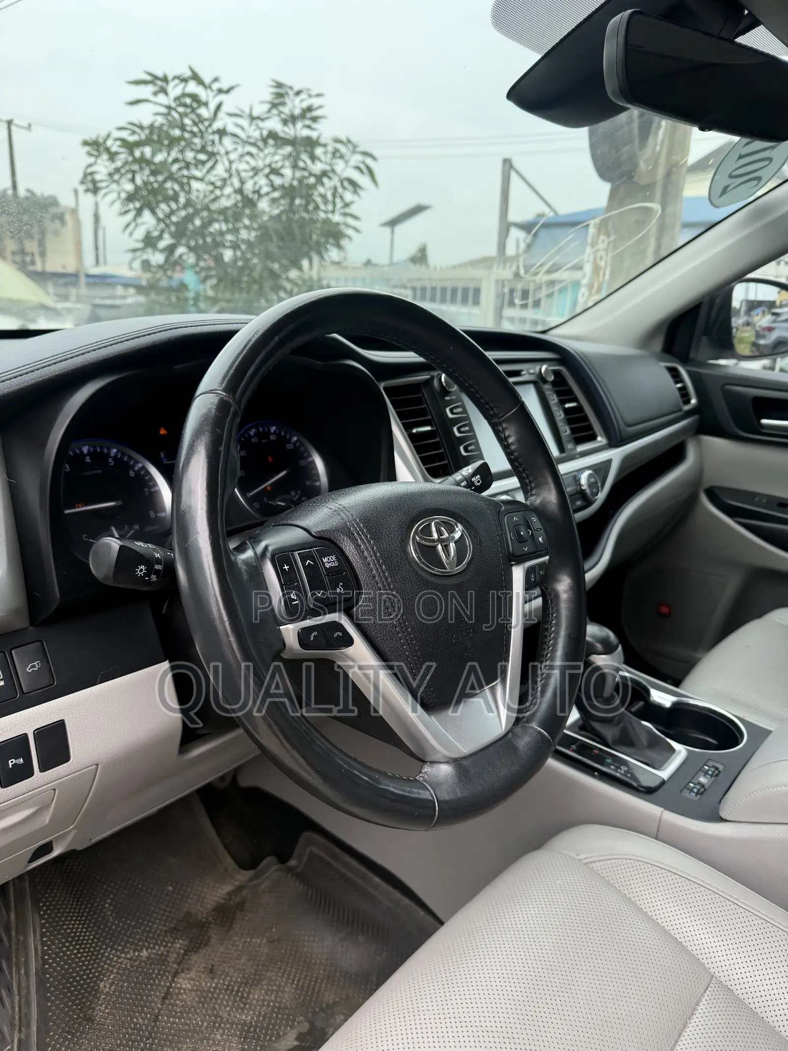Toyota Highlander Limited Platinum 4x2 V6 (3.5L 6cyl 8A) 2018 White