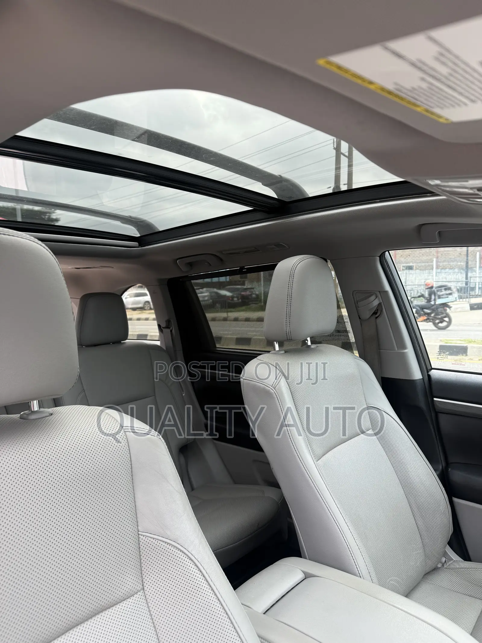 Toyota Highlander Limited Platinum 4x2 V6 (3.5L 6cyl 8A) 2018 White