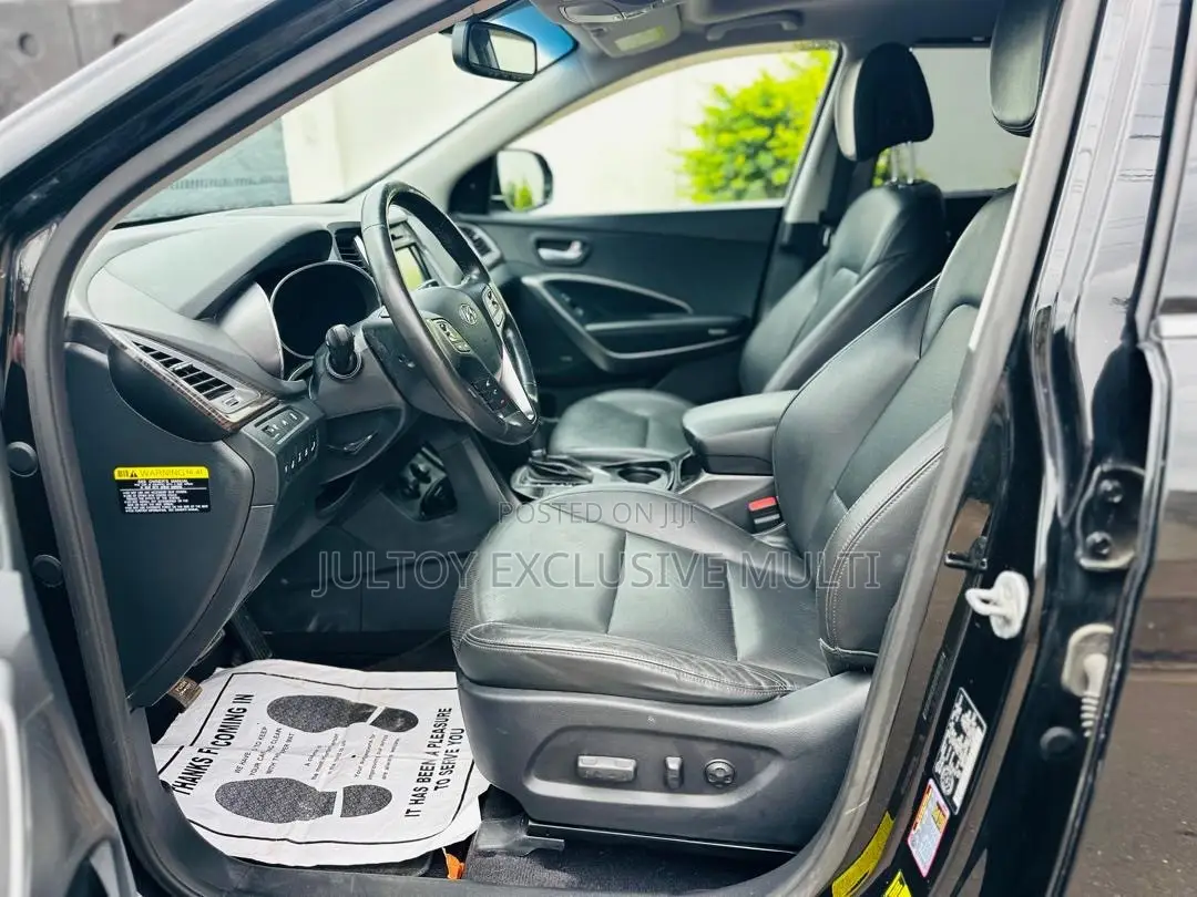 Hyundai Santa Fe 2016 Black