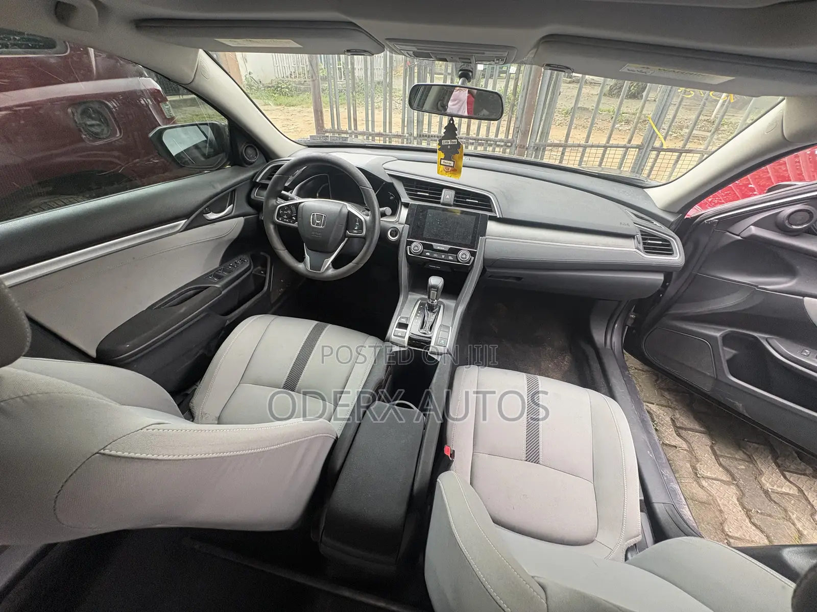 Honda Civic EX Hatchback 2018 Gray