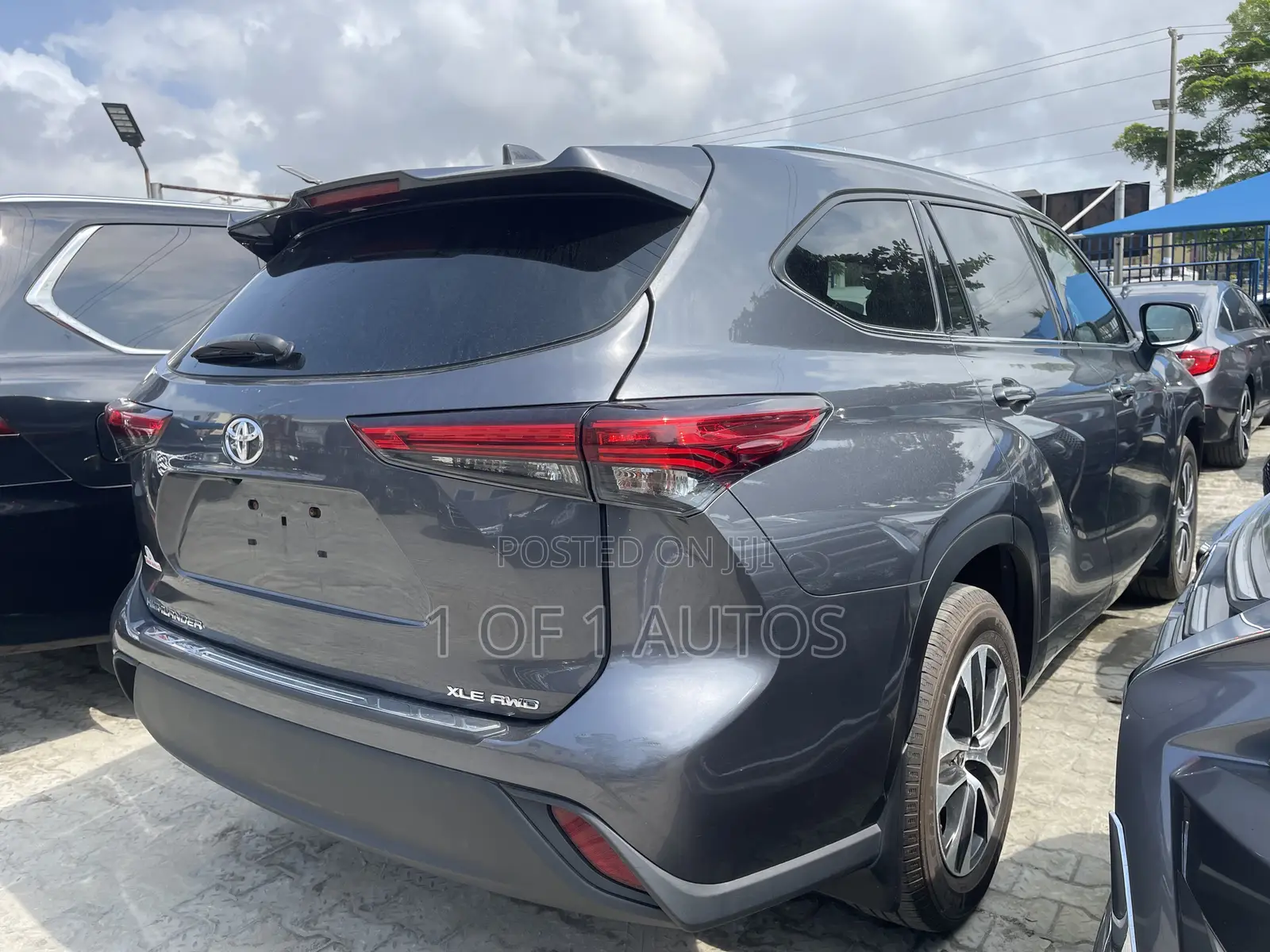 Toyota Highlander XLE FWD 2020 Gray