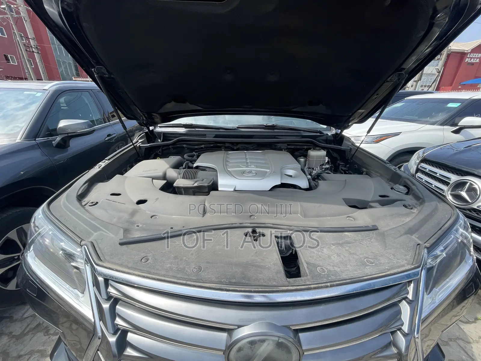 Lexus LX 570 (5 seats) AWD 2019 Black
