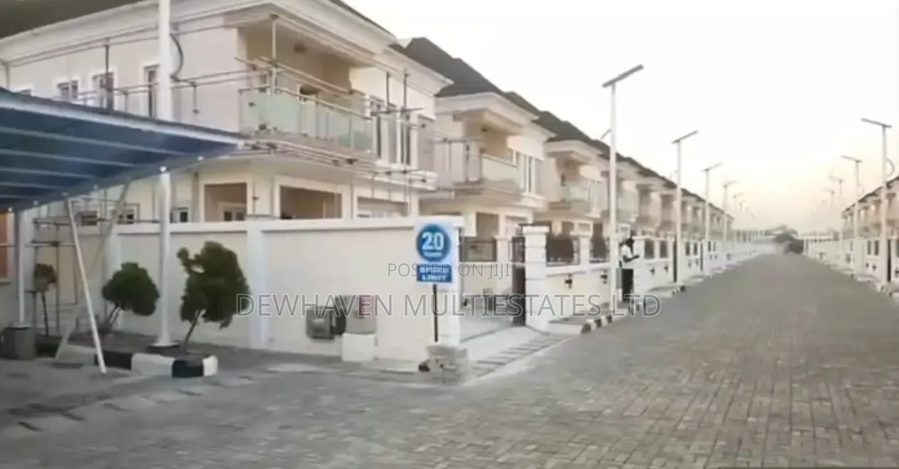 5bdrm Villa in GRA Phase 3 / Port-Harcourt for sale