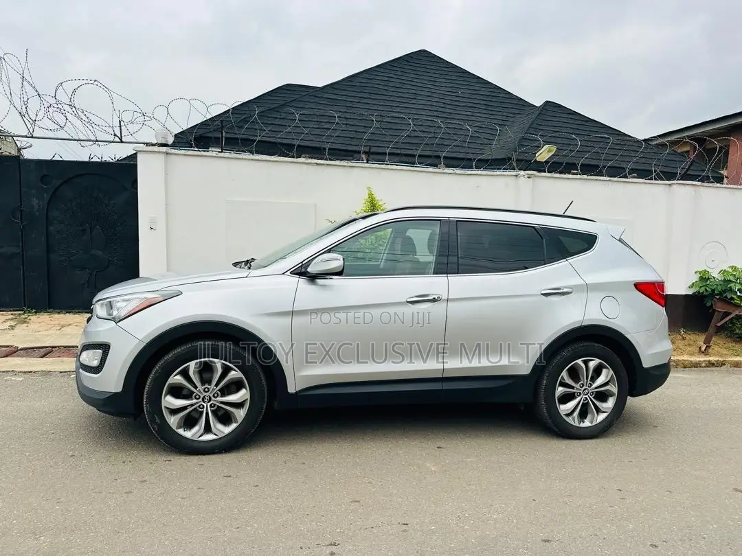 Hyundai Santa Fe Limited 4dr SUV (3.3L 6cyl 6A) 2014 Silver