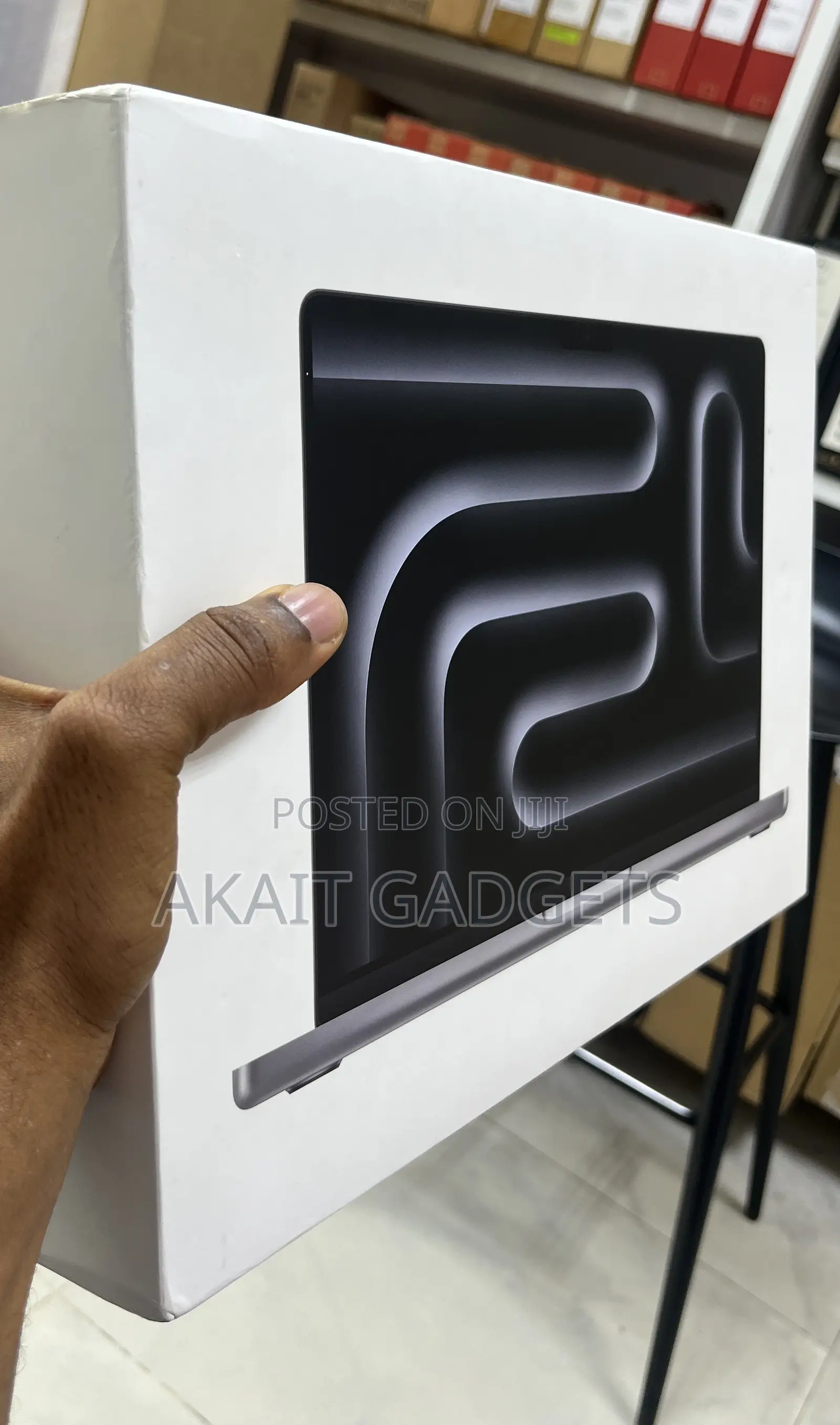 New Laptop Apple MacBook Pro 2023 M3 16GB Apple M3 SSD 512GB