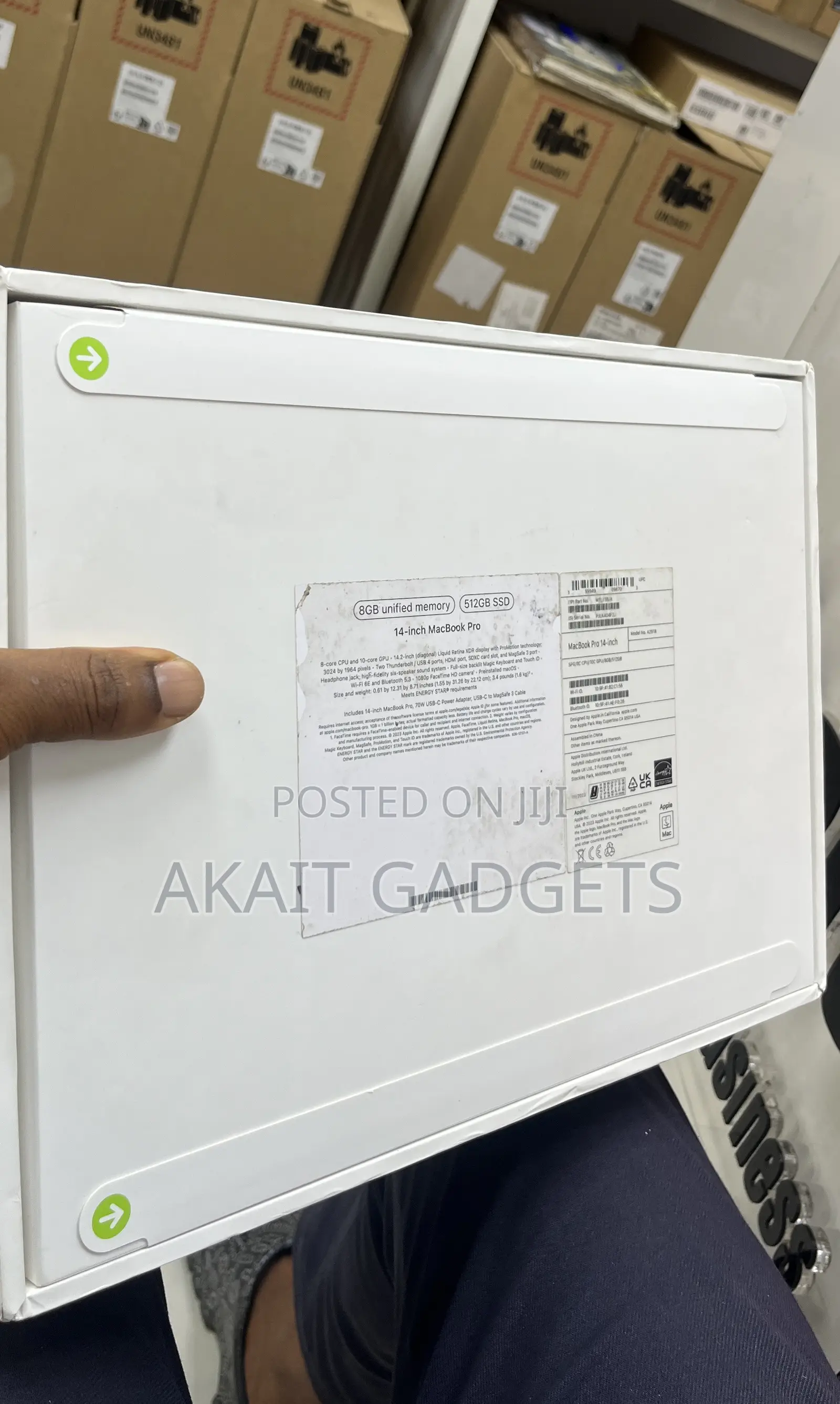 New Laptop Apple MacBook Pro 2023 M3 16GB Apple M3 SSD 512GB