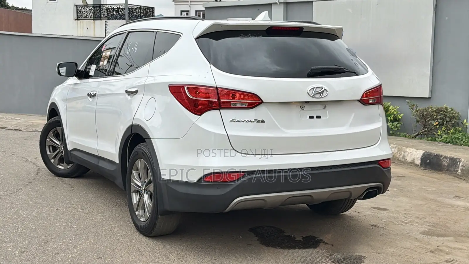 Hyundai Santa Fe 2014 White