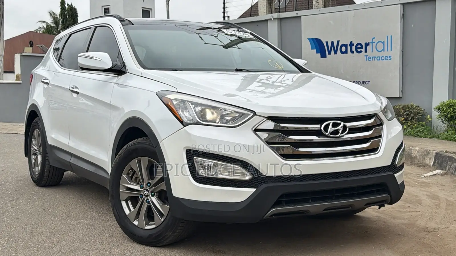 Hyundai Santa Fe 2014 White