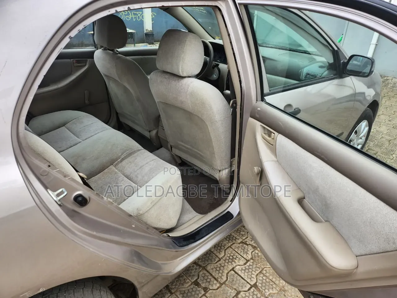 Toyota Corolla LE 2004 Brown