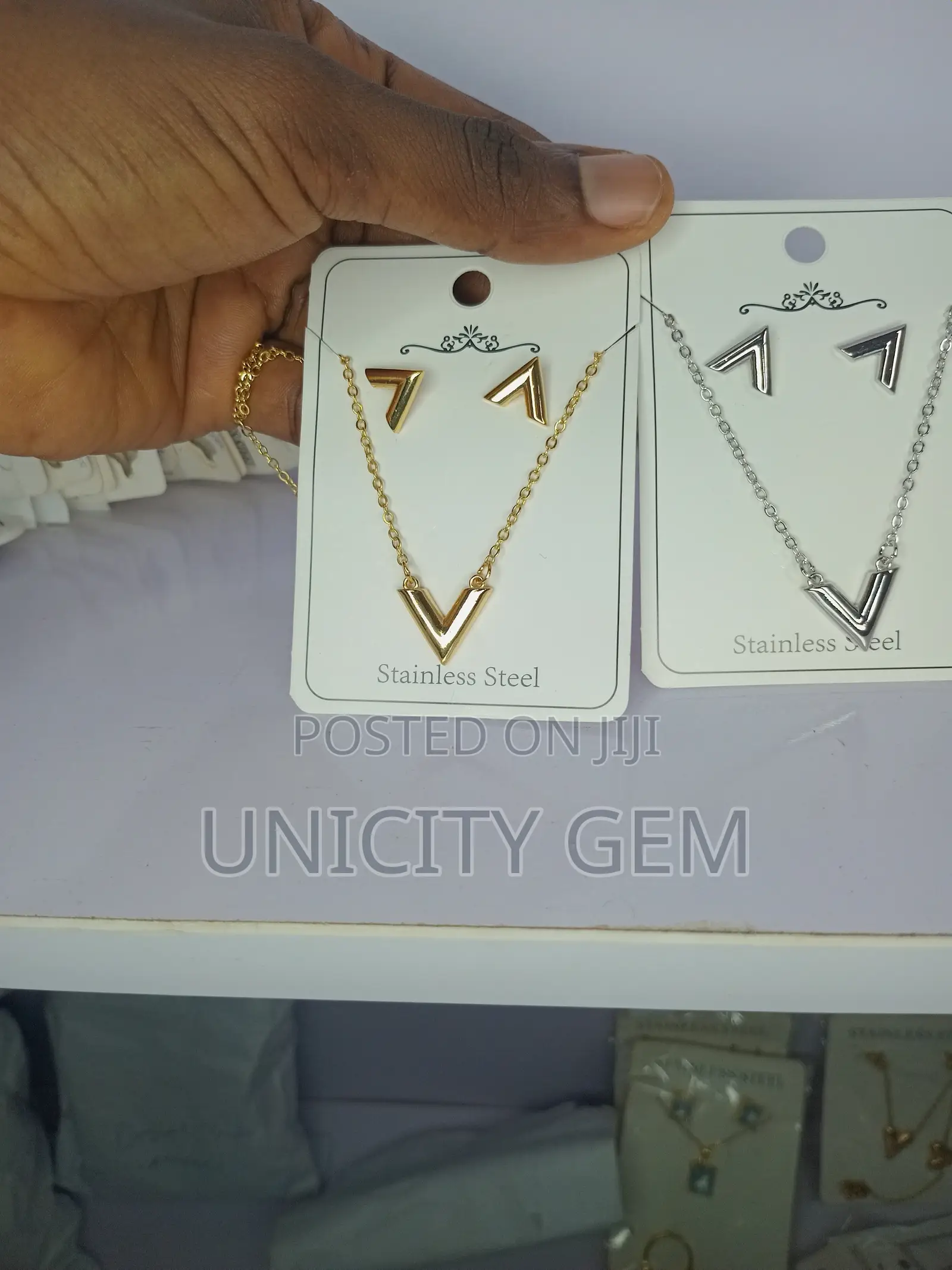 Beautiful Necklace With Earrings