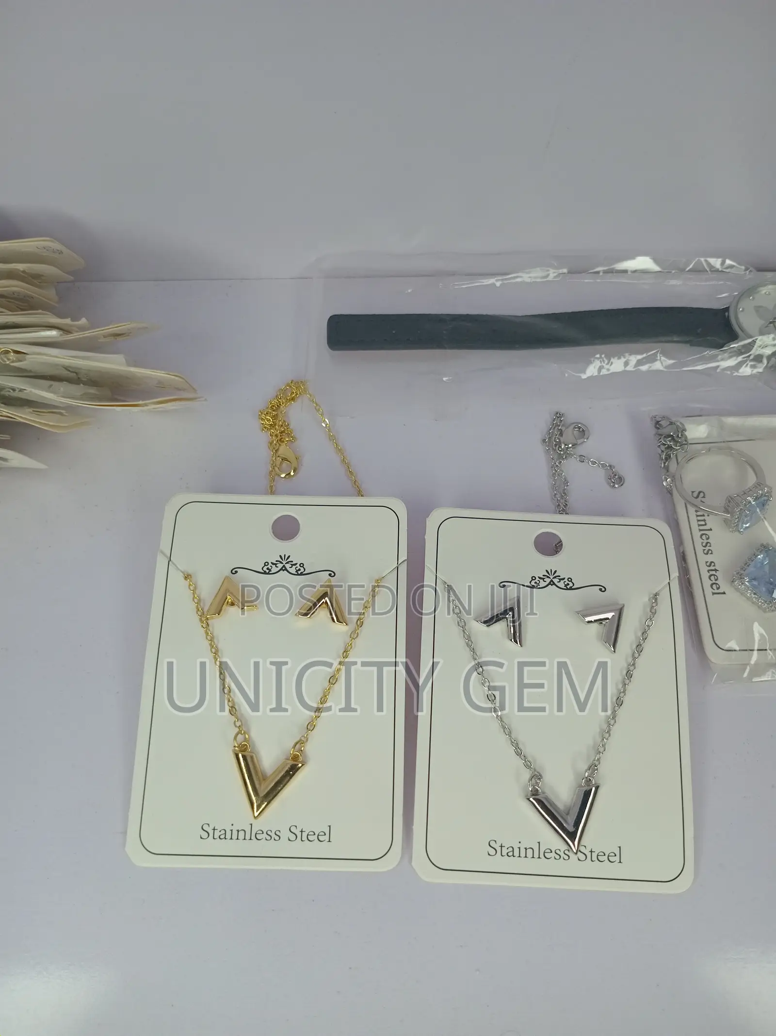 Beautiful Necklace With Earrings