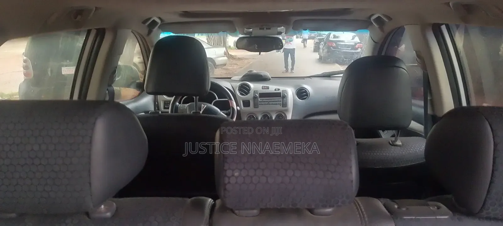 Pontiac Vibe 2010 White