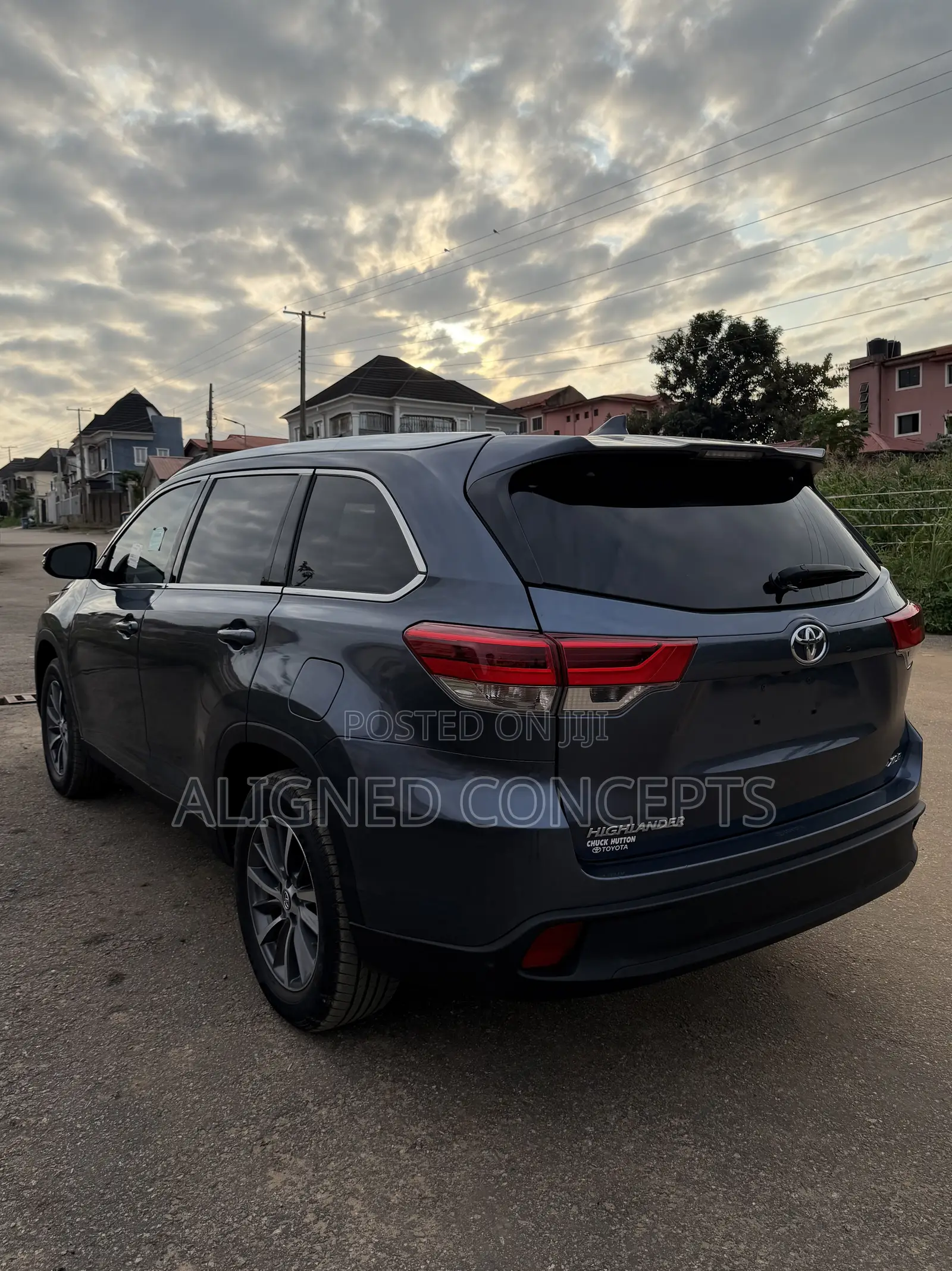 Toyota Highlander XLE 2019 Blue