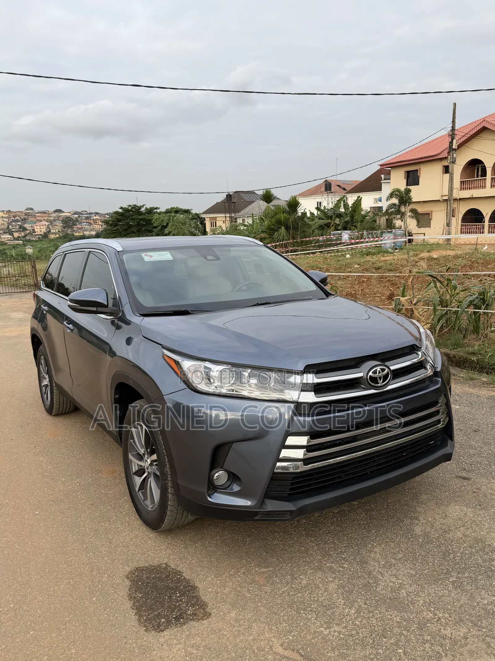 Toyota Highlander XLE 2019 Blue