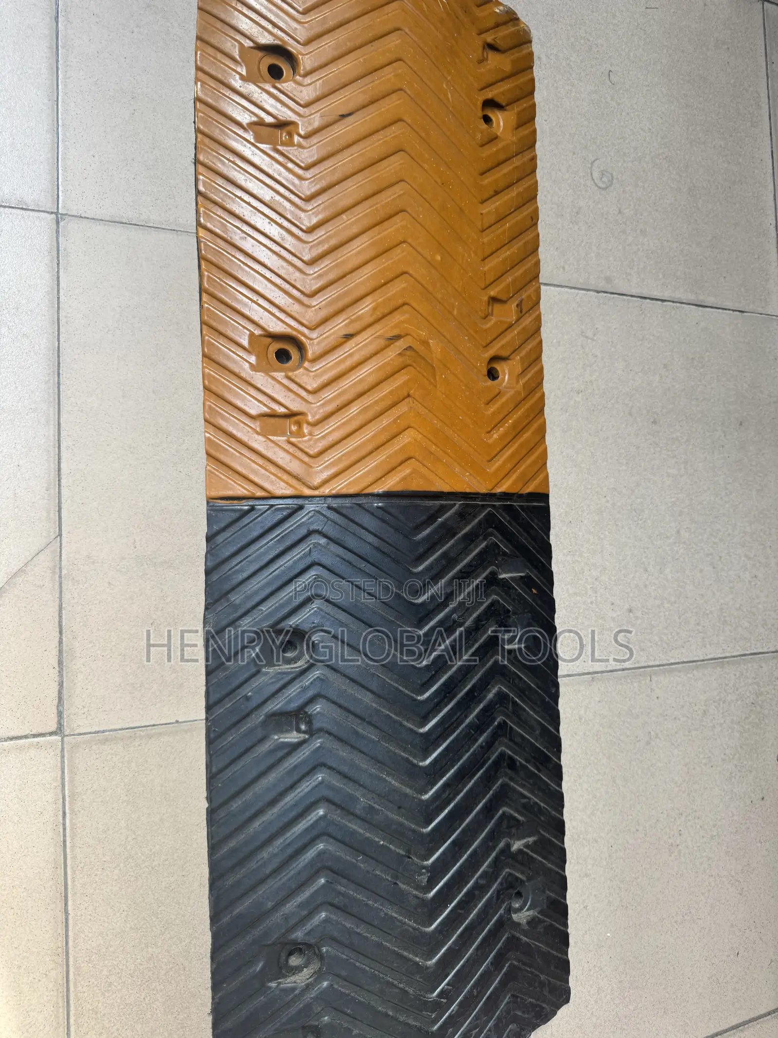 50mm Rubber Speed Bump / Road Hump Section,